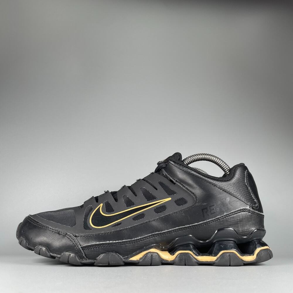 Nike Reax 8 TR Men's Size 8 Black Gold Athletic Shoes Running Sneaker Casual EUC